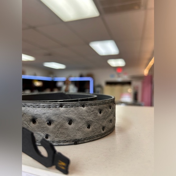 Grey men’s belt - Picture 3 of 3